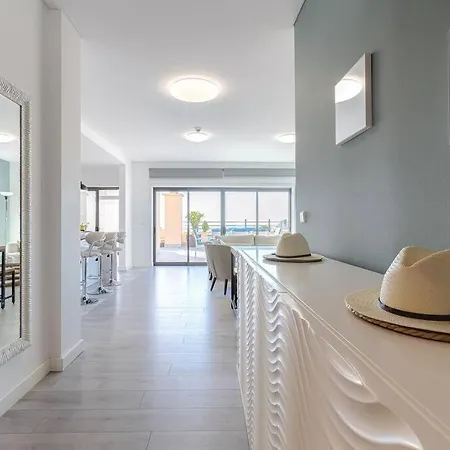 Dapi - Elegant Penthouse With Ocean View At Da Rocha Apartment Portimao