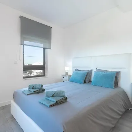 Dapi - Elegant Penthouse With Ocean View At Da Rocha * Portimao